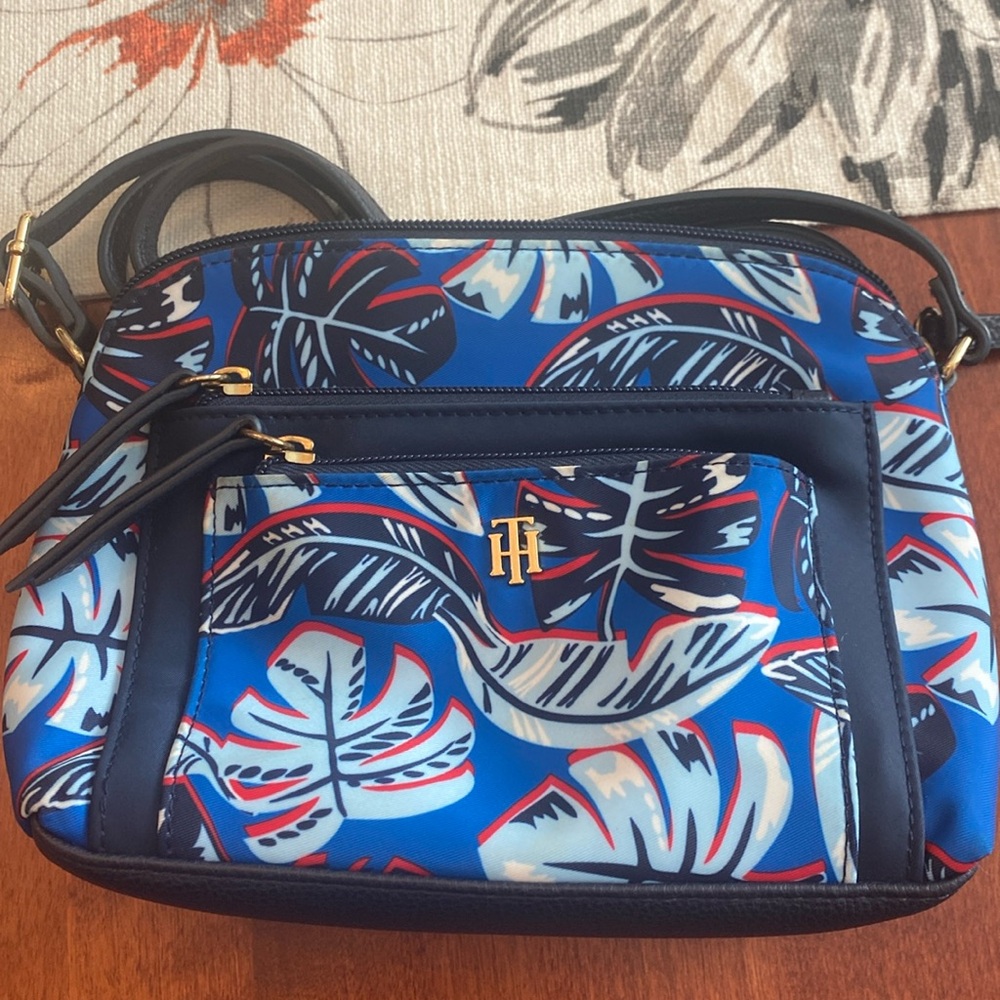 Tommy Hilfiger adjustable small Spring/Summer/vacation shoulder bag